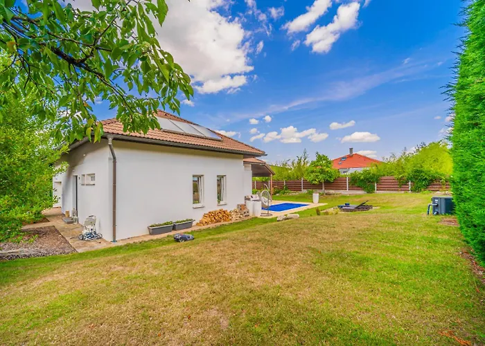 Vila Sara S Bazenem A Infrasaunou Na Kraji Prahy